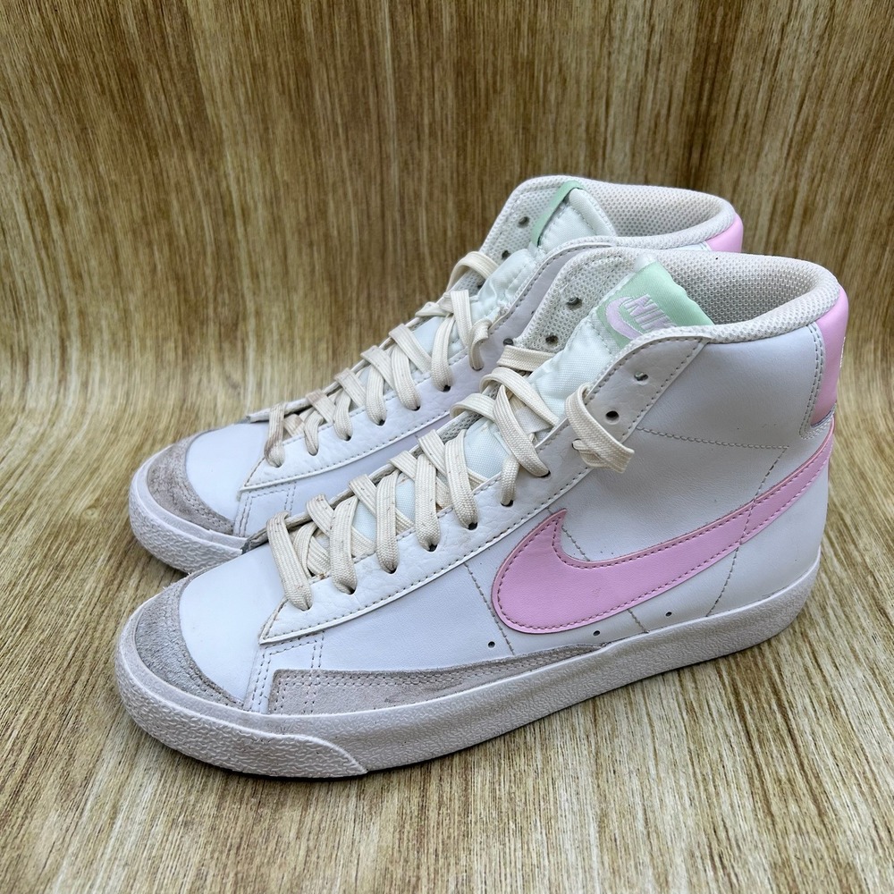Nike Blazer Mid 77 Women's Size 7.5 White Pink High Top Sneakers DA4086-106 - Picture 3 of 10